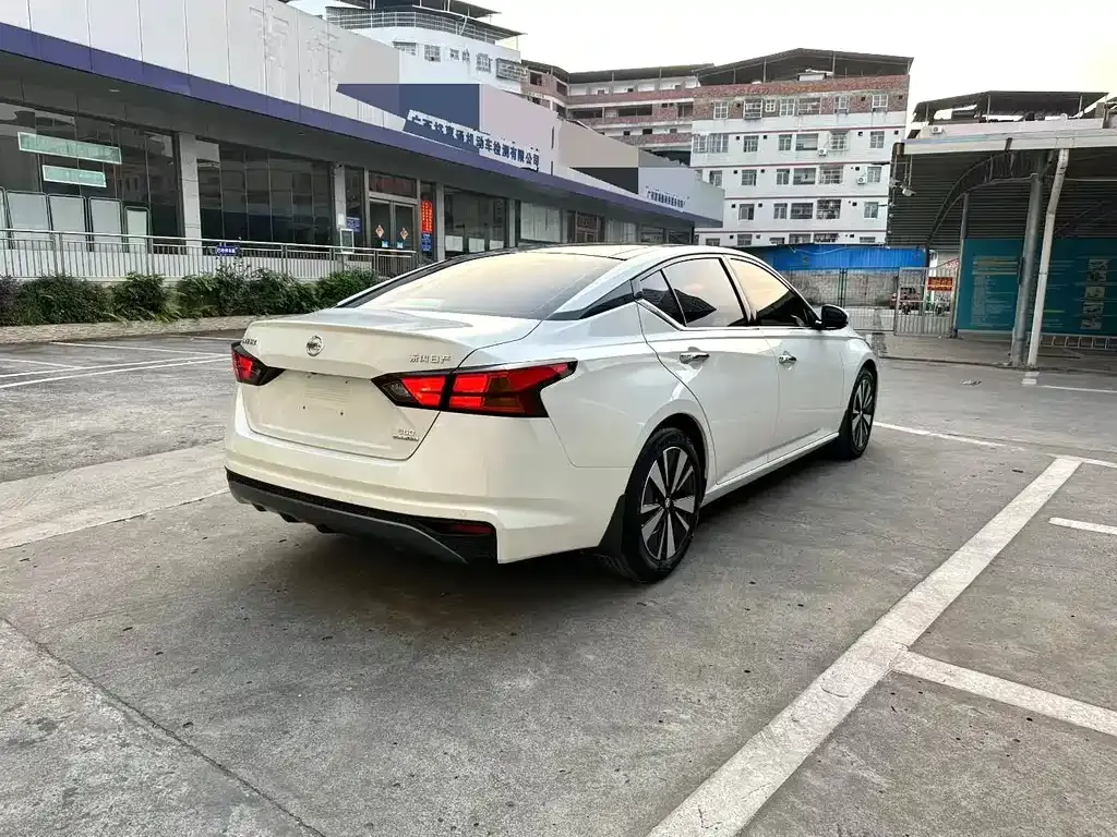 Nissan Teana — фото 8