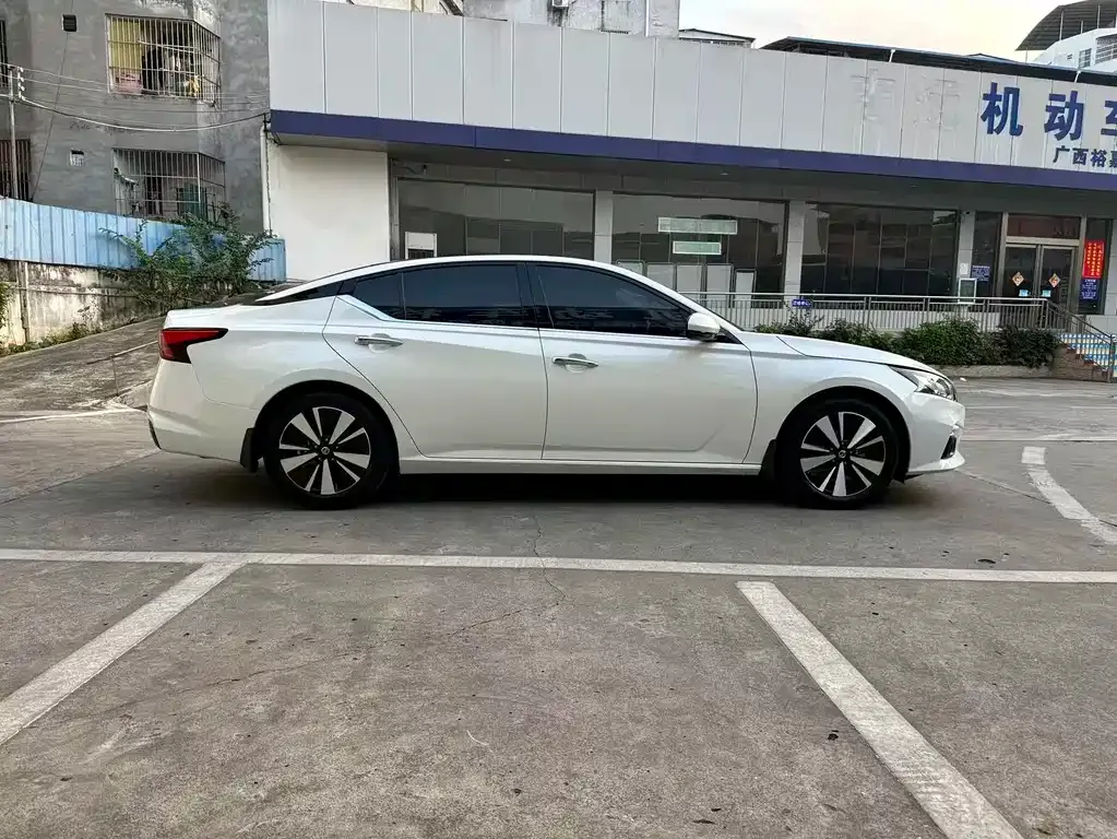Nissan Teana — фото 6