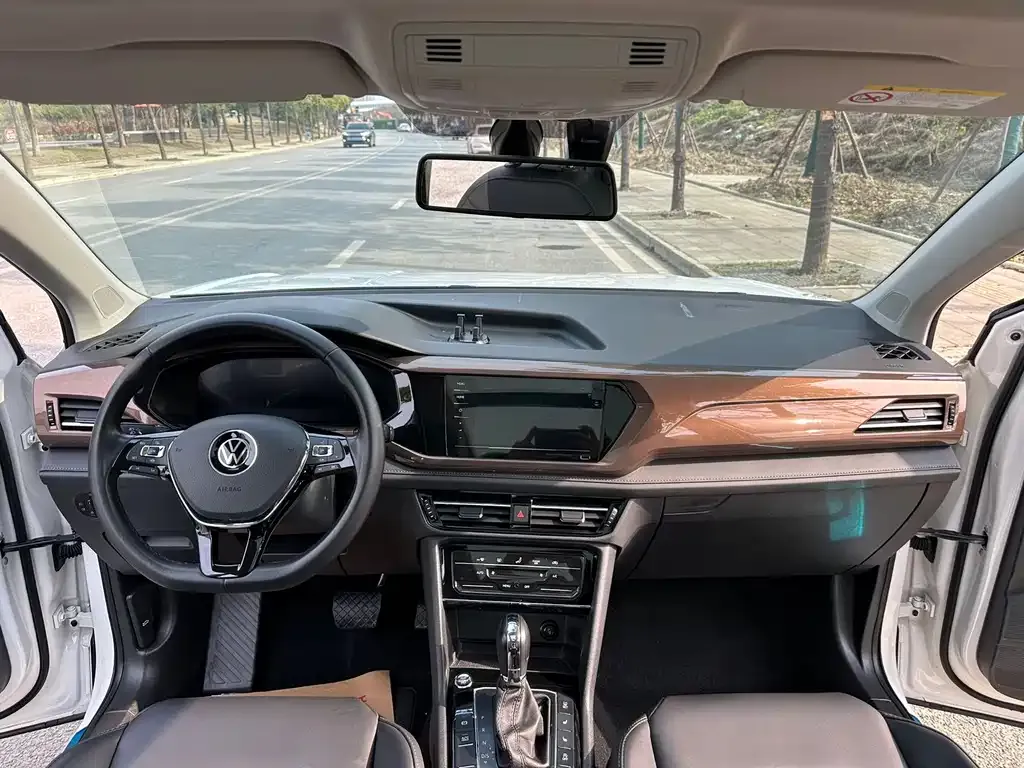 Volkswagen Tharu 2022 из CN, фото 5