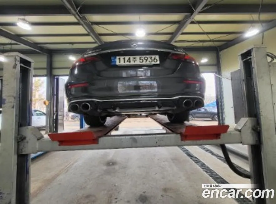 Mercedes-Benz E-Class 2022 из KR, фото 2