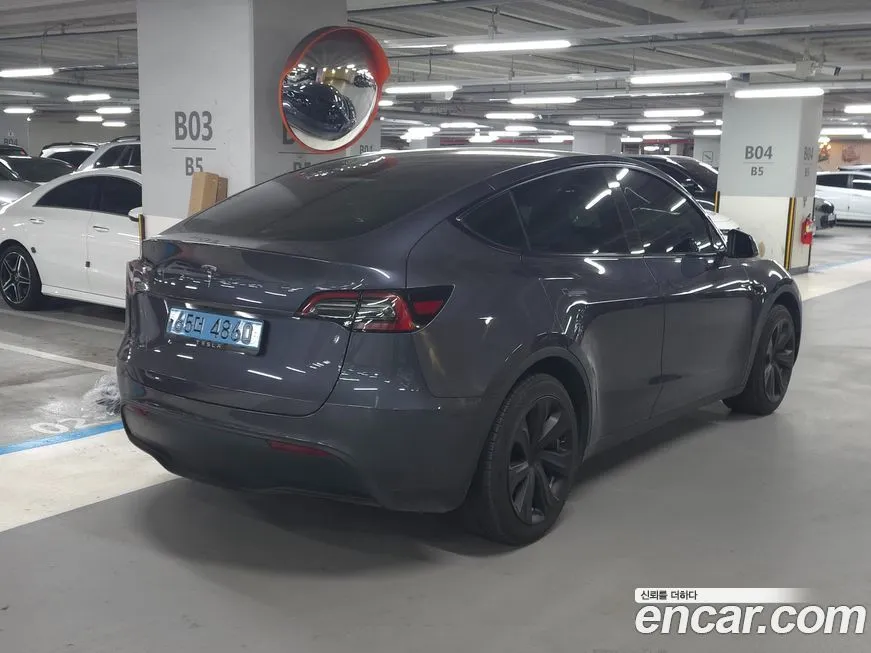 Tesla Model Y — фото 6