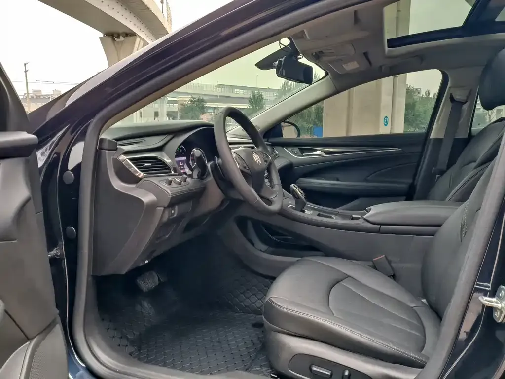 Buick LaCrosse 2021 из CN, фото 2