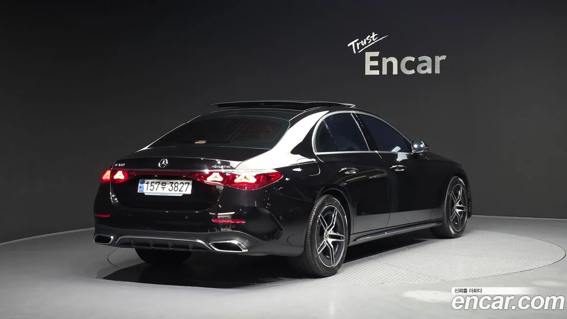 Mercedes-Benz E-Class — фото 4