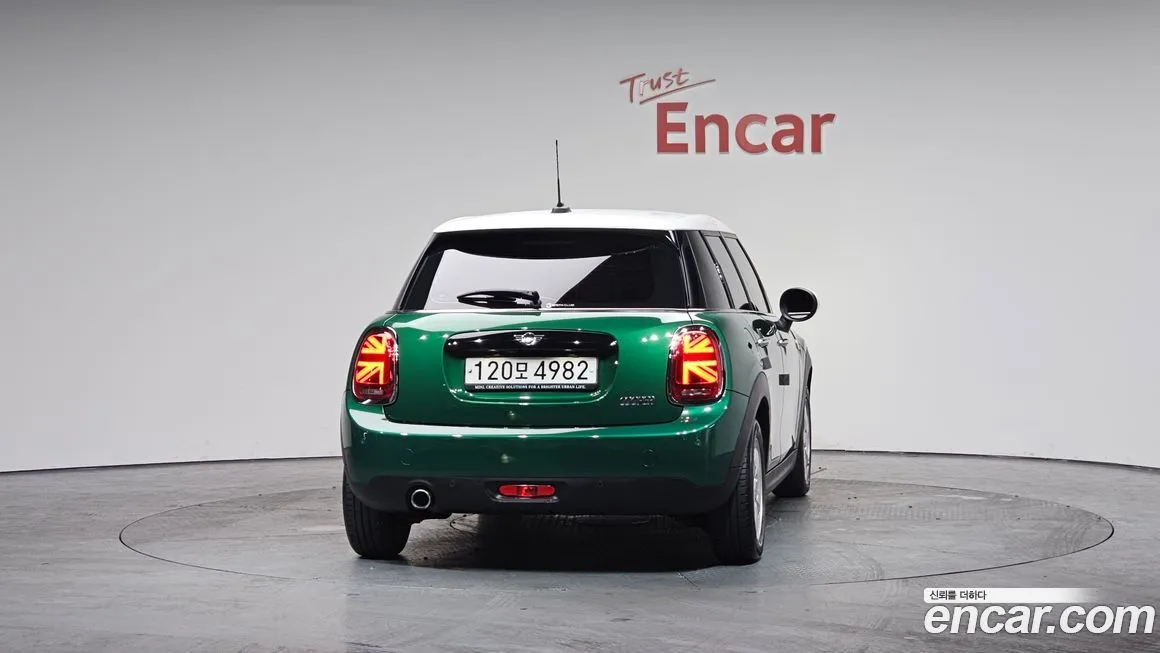 Mini Cooper 2021 из KR, фото 2