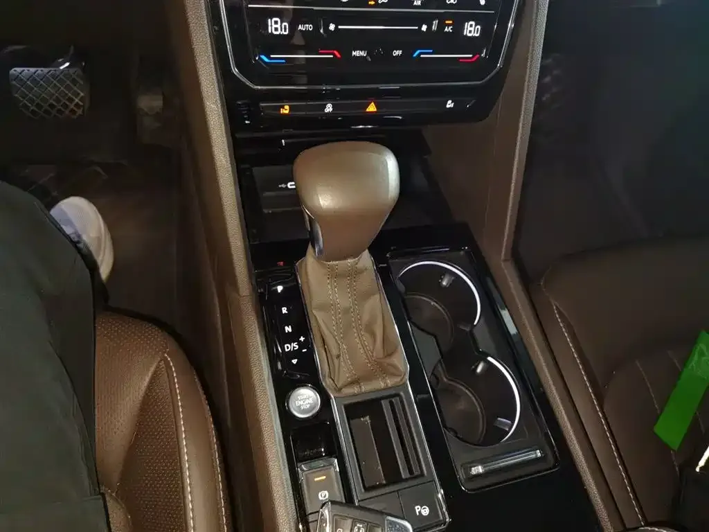 Volkswagen Viloran 2023 из CN, фото 7