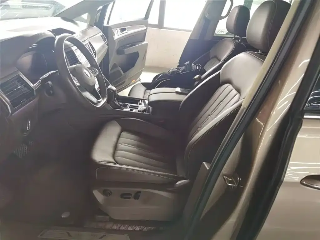 Volkswagen Viloran 2023 из CN, фото 6