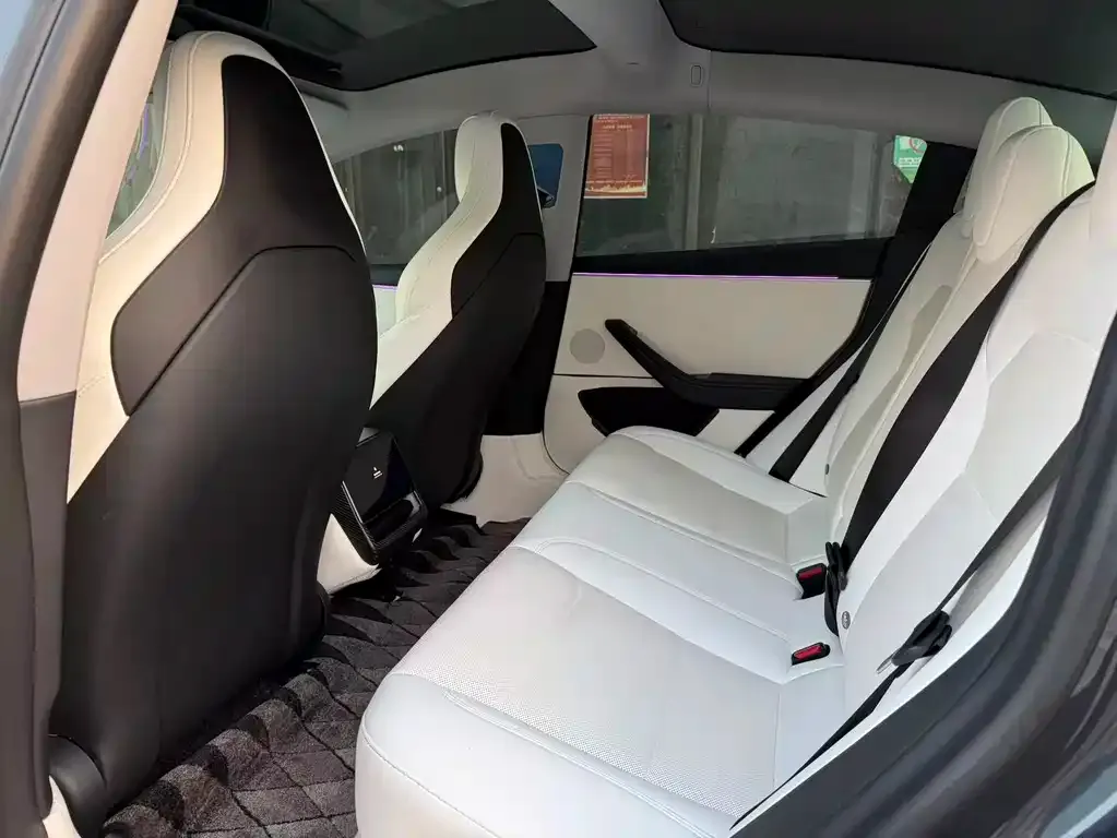 Tesla Model 3 — фото 2