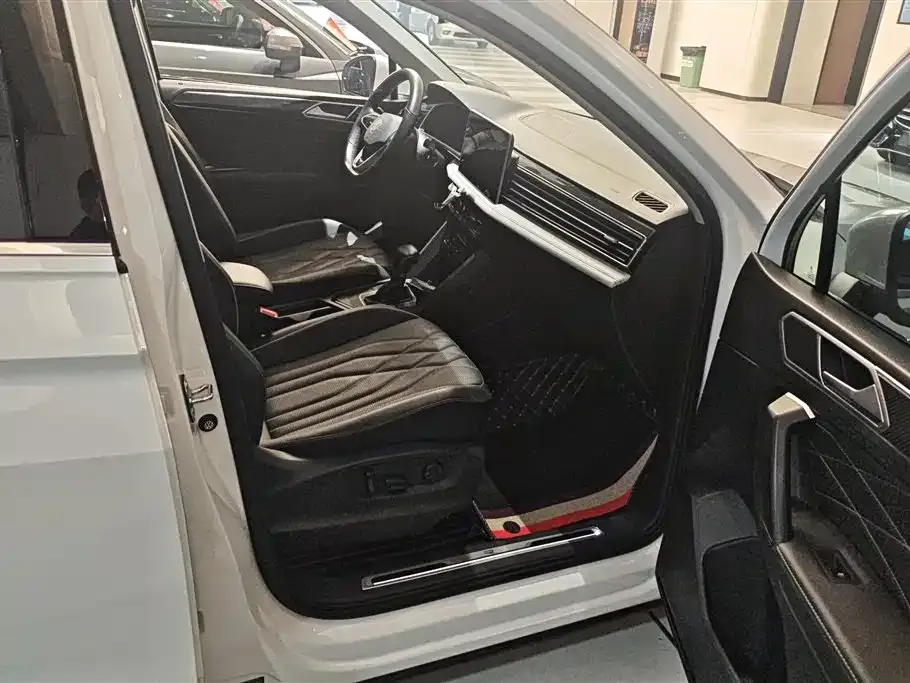 Volkswagen Tiguan L 2021 из CN, фото 5
