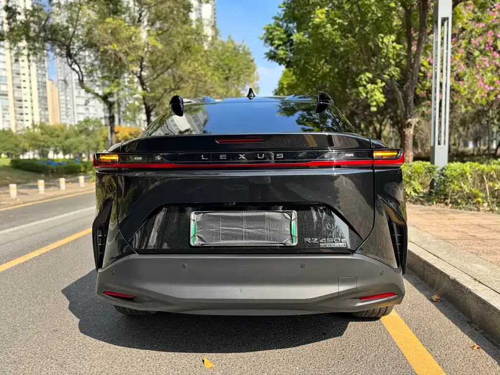 Lexus RZ 2024 из CN, фото 3