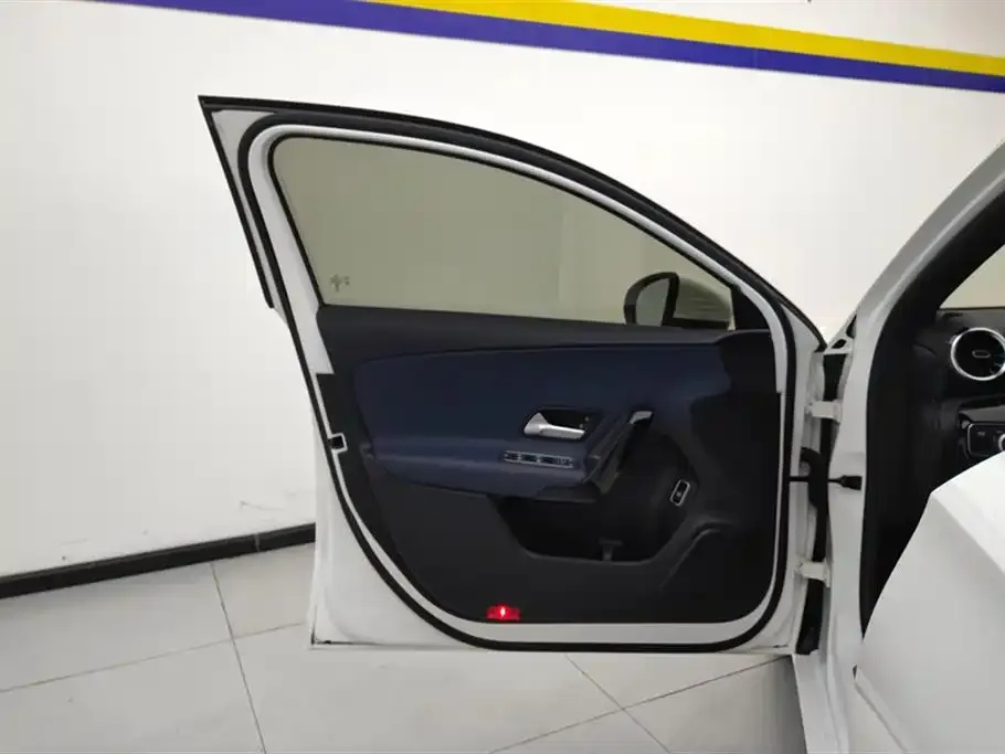 Mercedes-Benz A-Class 2021 из CN, фото 7