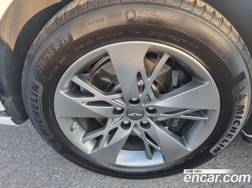 Genesis GV70 2024 из KR, фото 2