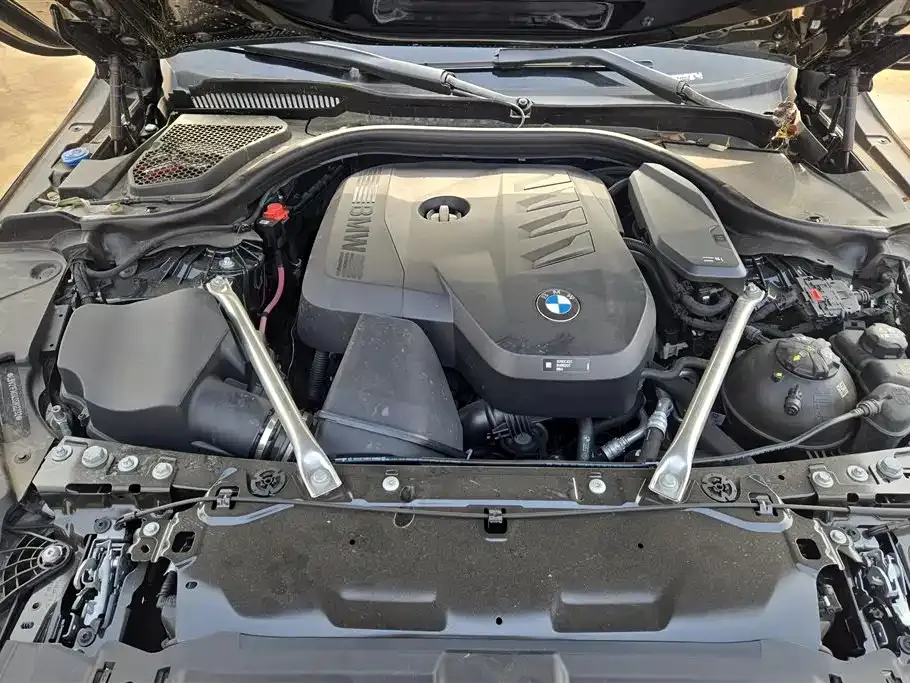 BMW 5 Series — фото 10