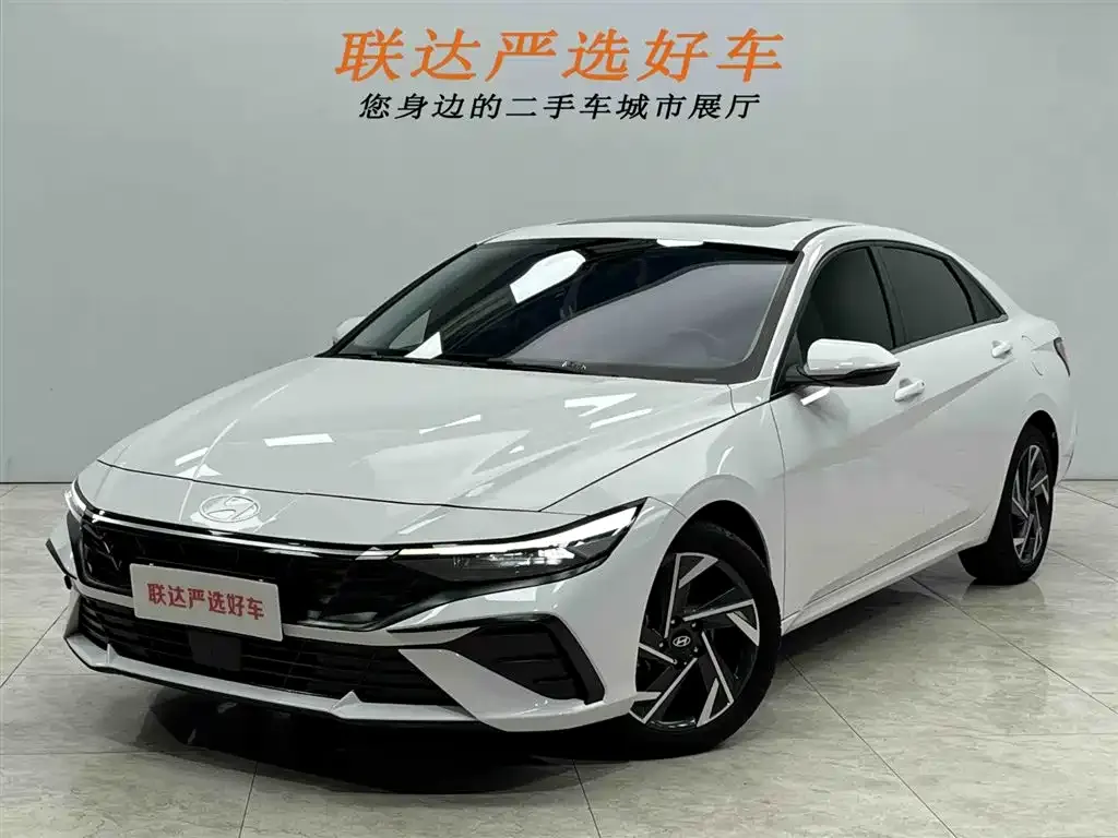 Hyundai Elantra 2023 из CN, фото 1