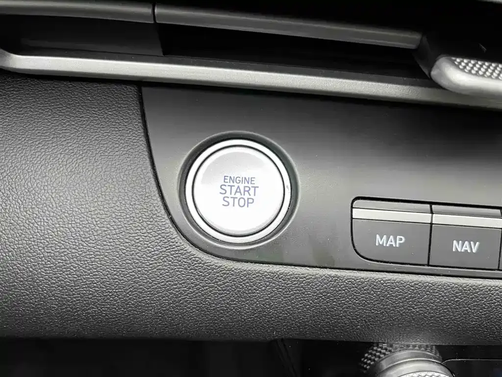 Hyundai Elantra 2023 из CN, фото 7