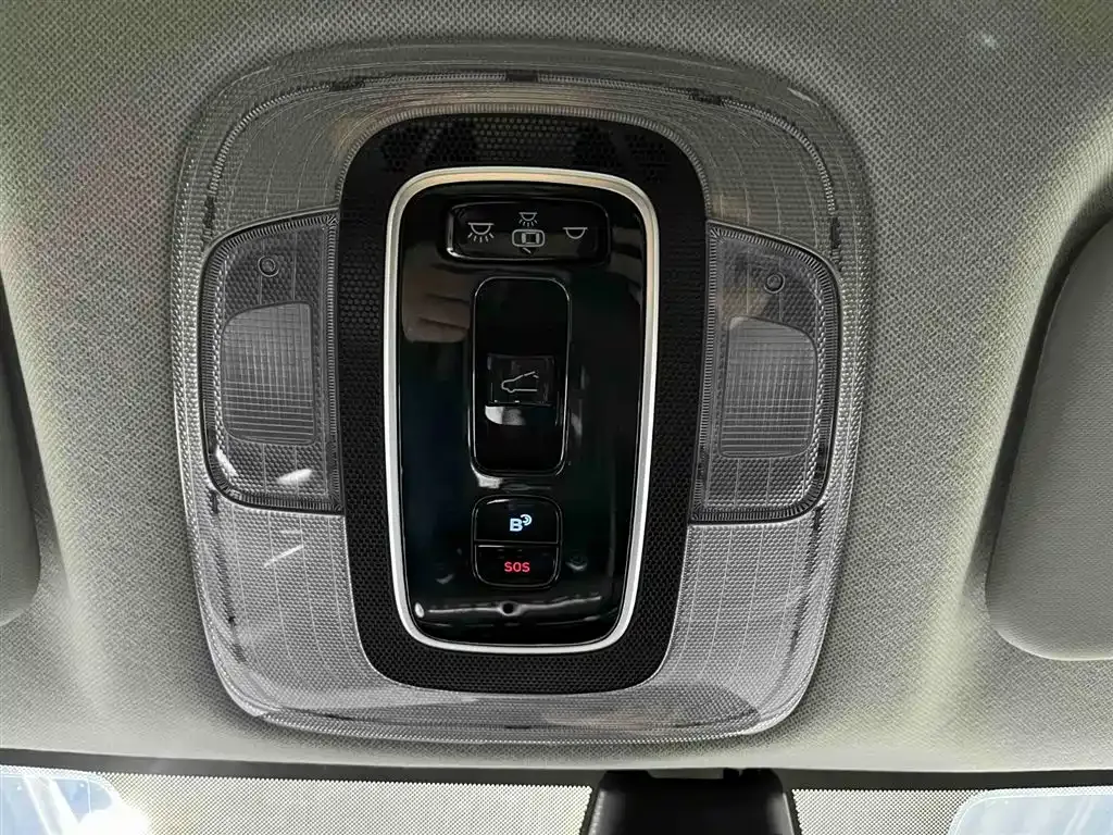 Hyundai Elantra 2023 из CN, фото 10