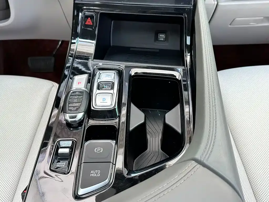 Hyundai Custo — фото 8