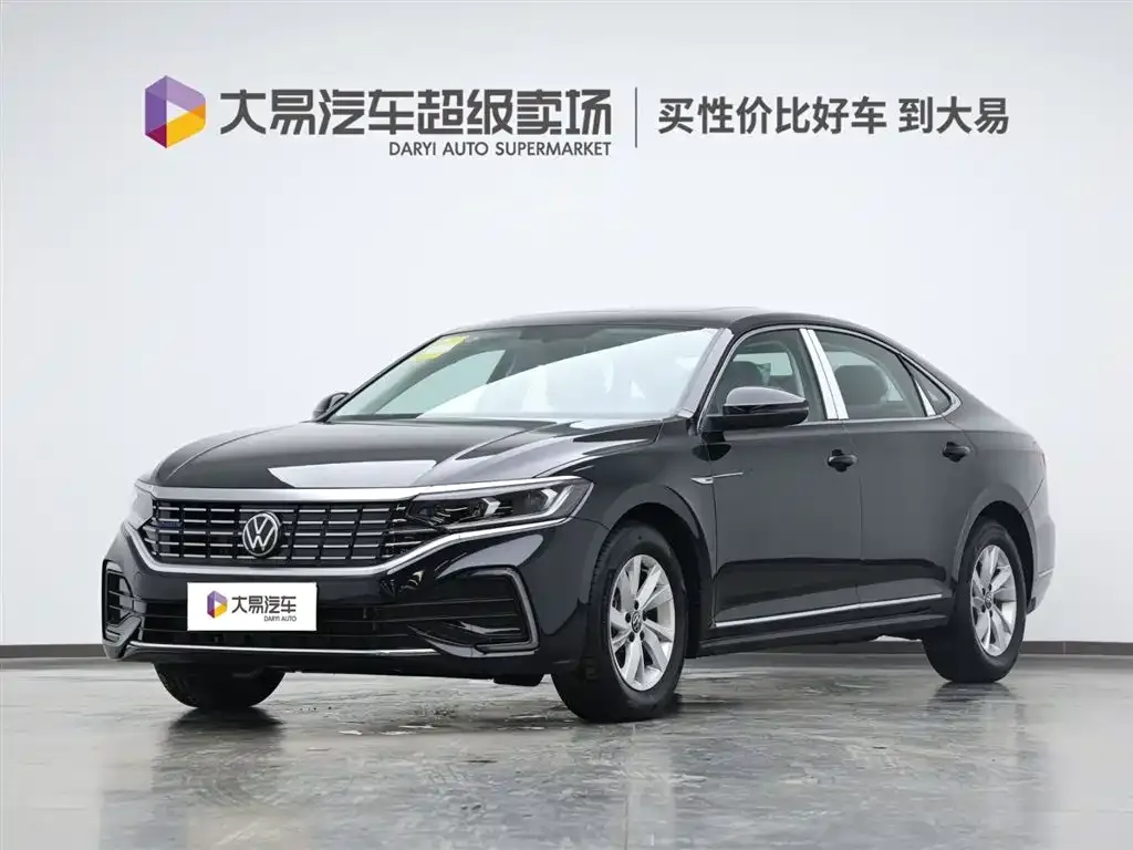 Volkswagen Passat New Energy — фото 1