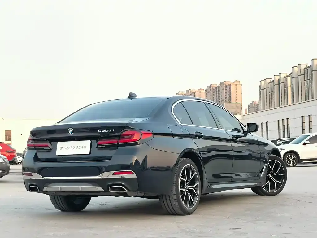 BMW 5 Series — фото 2