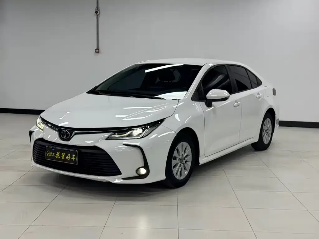 Toyota Corolla — фото 1