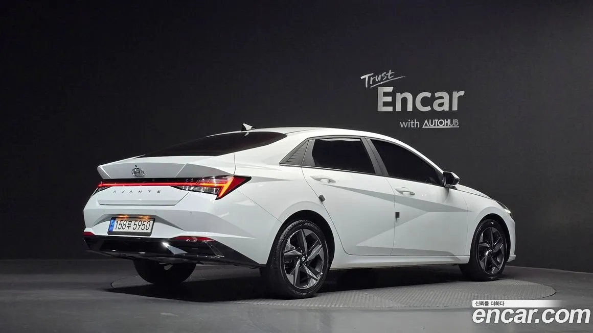 Hyundai AVANTE — фото 2