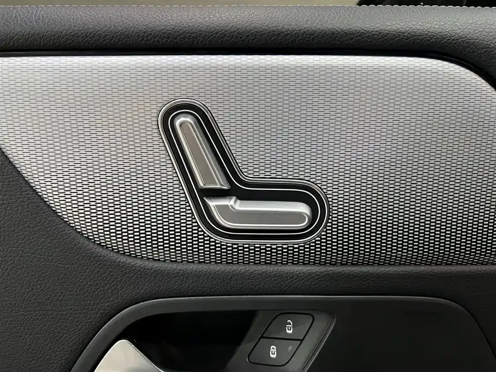 Mercedes-Benz GLB 2021 из CN, фото 8