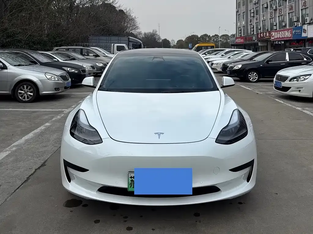 Tesla Model 3 — фото 7