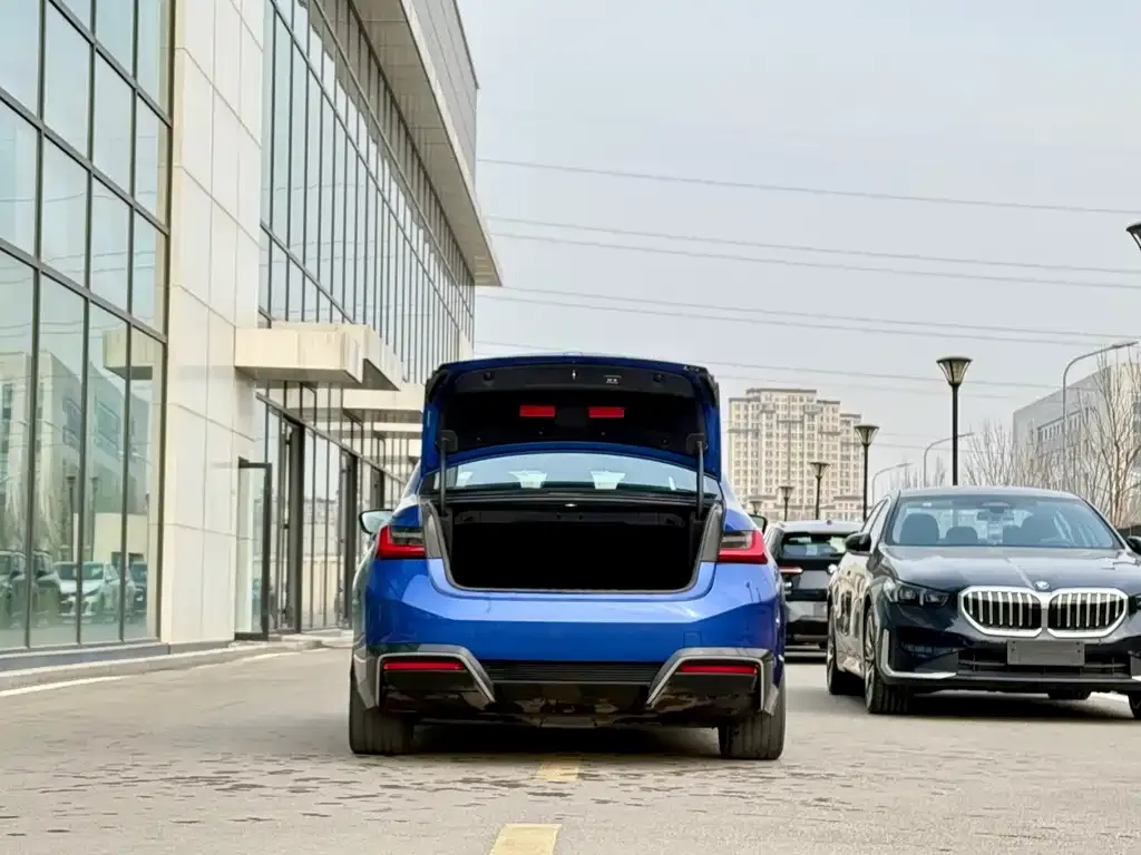 BMW i3 2022 из CN, фото 9