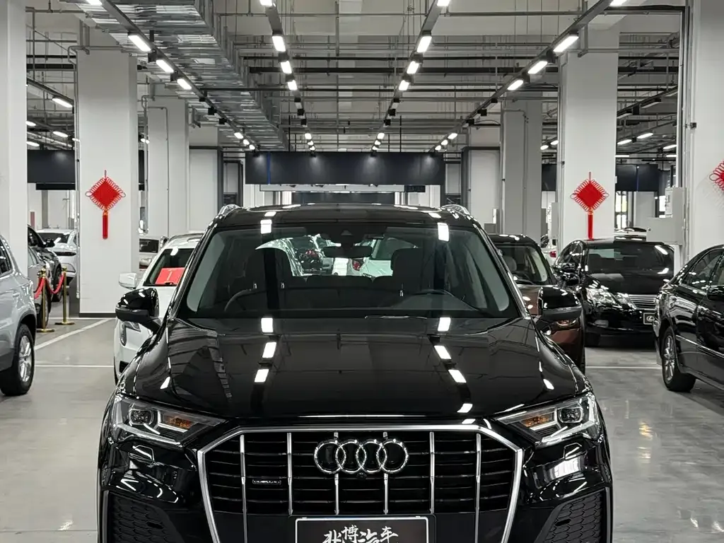 Audi Q7 — фото 8