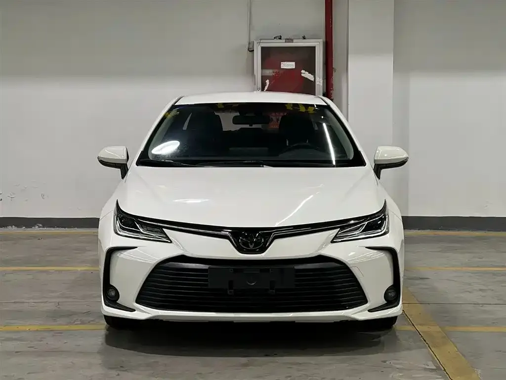 Toyota Corolla — фото 6