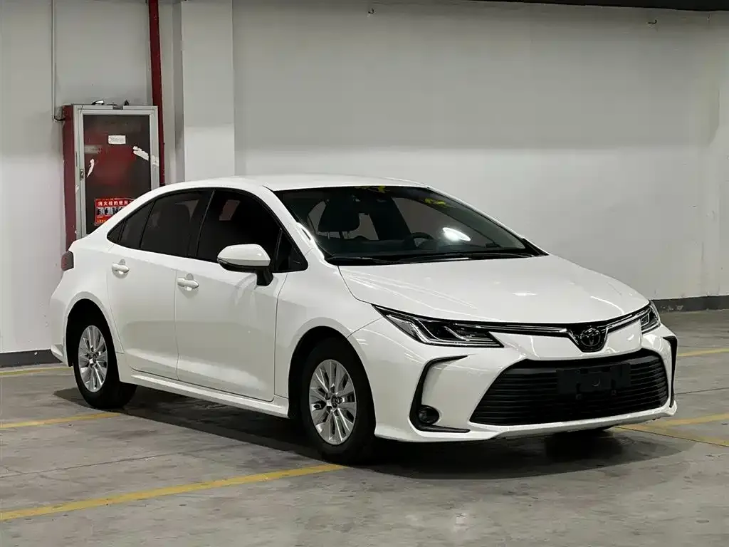 Toyota Corolla — фото 2
