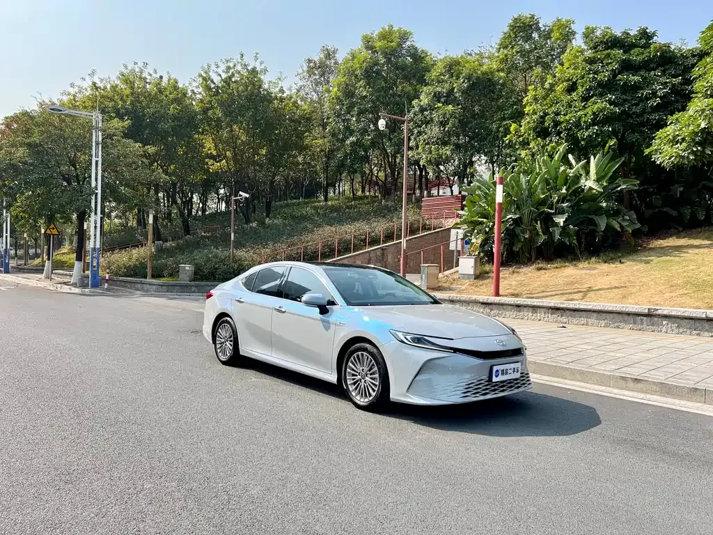 Toyota Camry 2025 из CN, фото 4