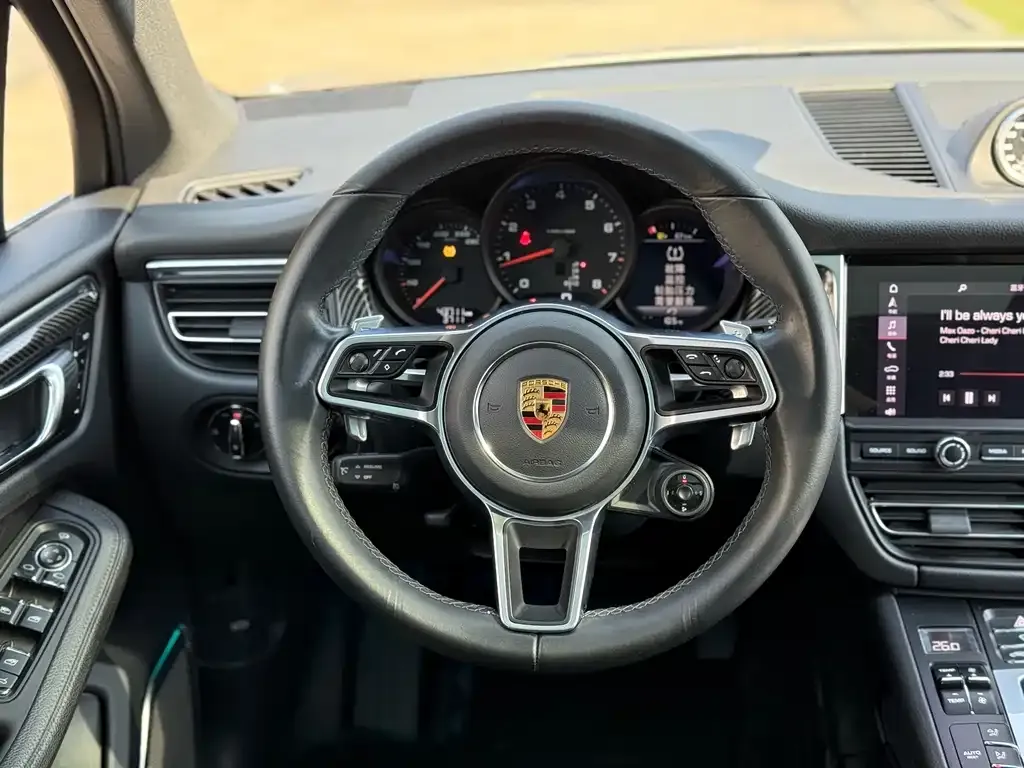 Porsche Macan — фото 4