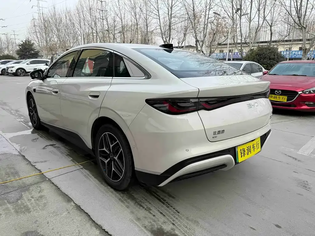 BYD Seal 06 — фото 10