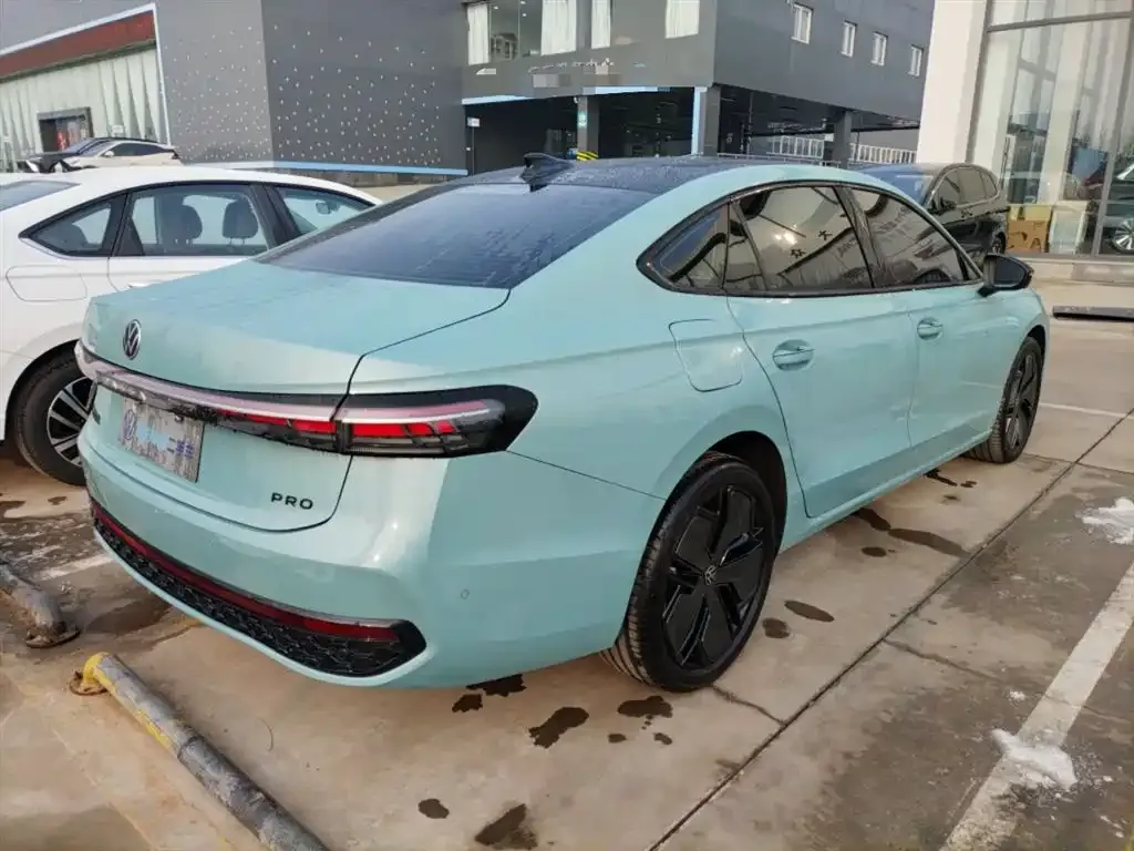 Volkswagen Passat 2024 из CN, фото 7