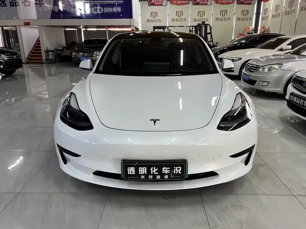 Tesla Model 3 — фото 8