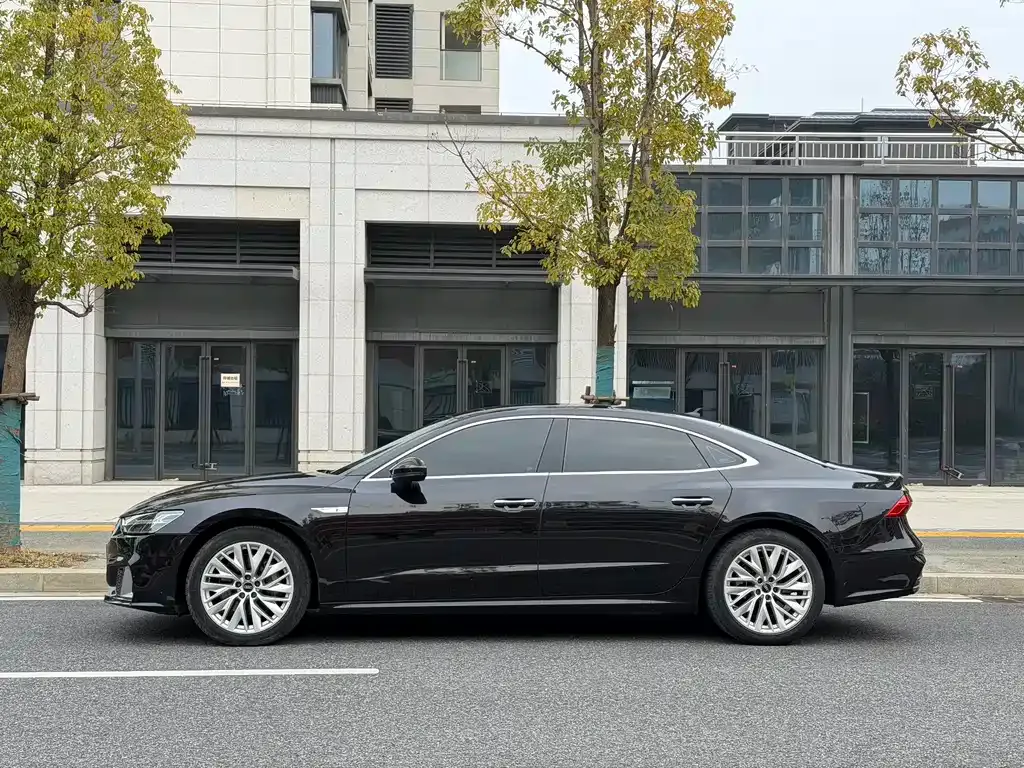 Audi A7L — фото 3