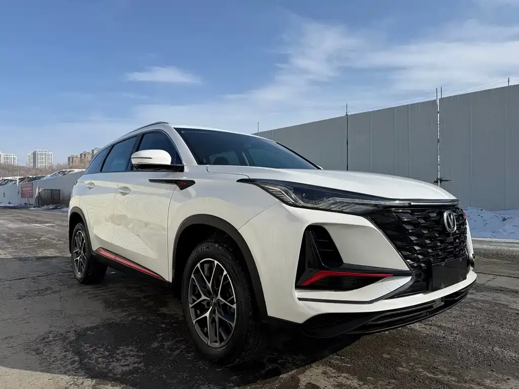 Changan CS75PLUS — фото 1