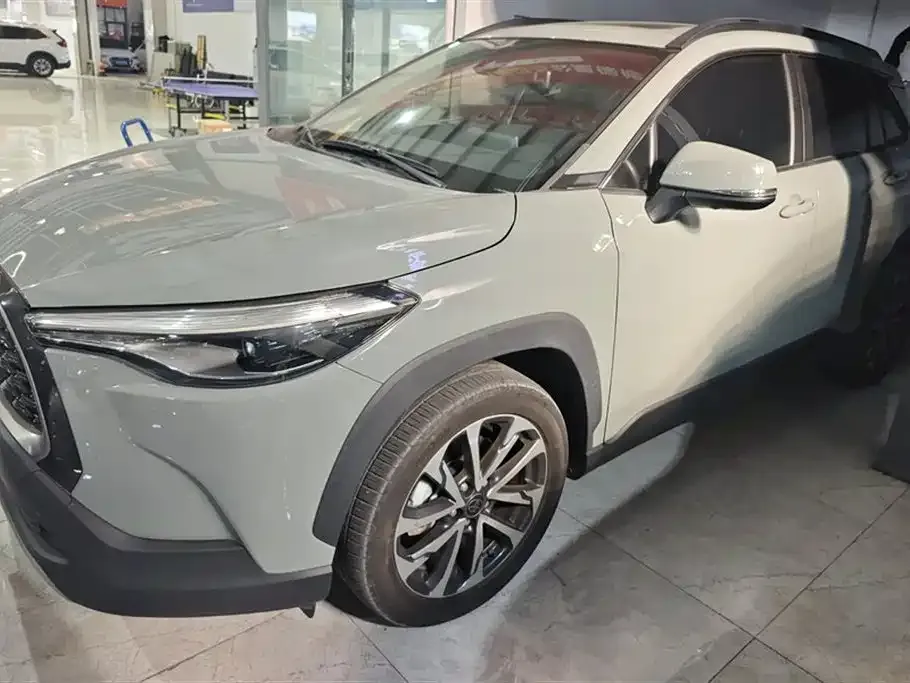 Toyota Corolla Cross — фото 1