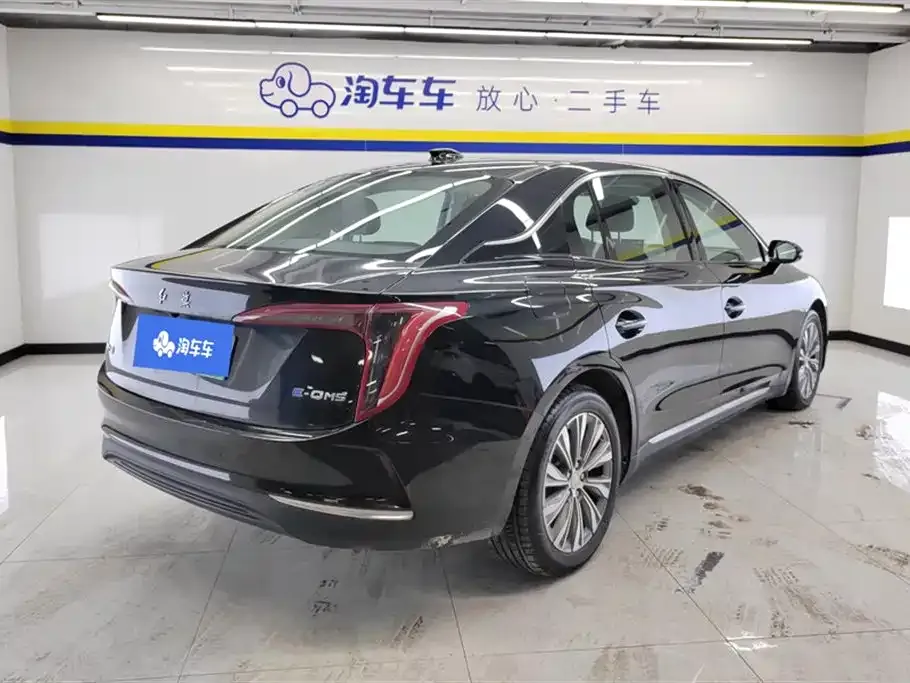 Hongqi E-QM5 — фото 3