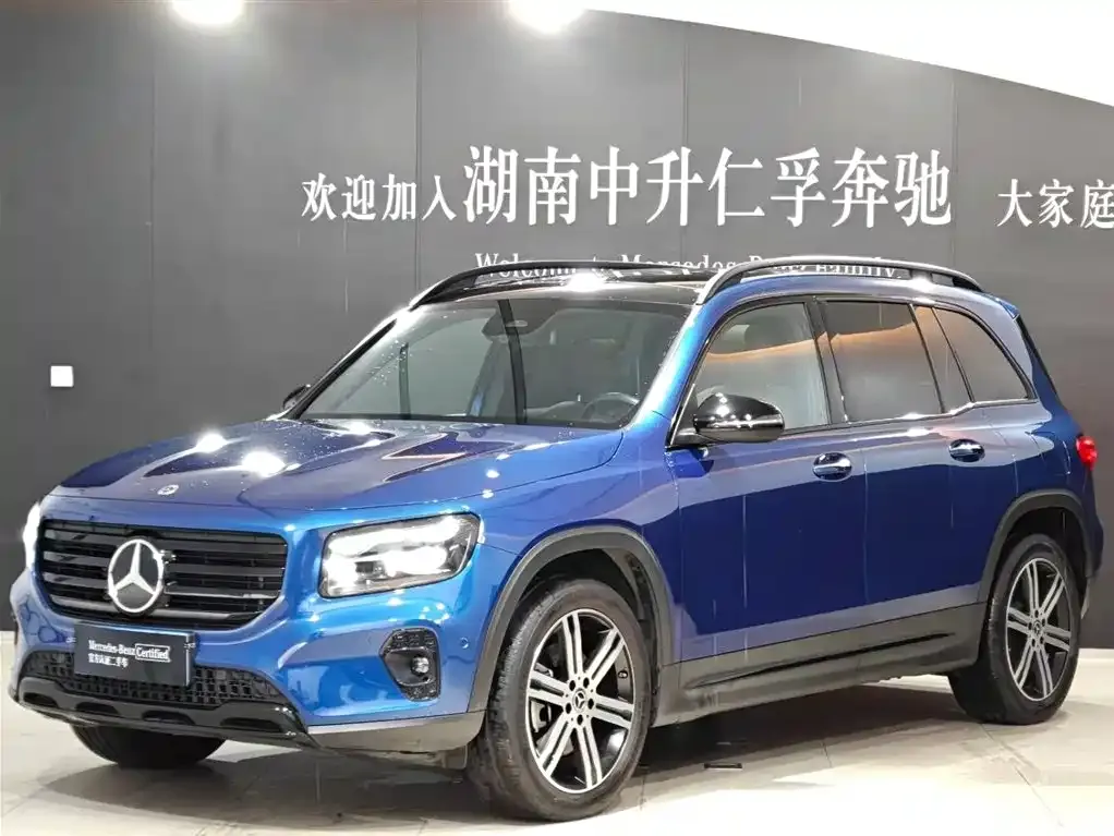 Mercedes-Benz GLB — фото 1