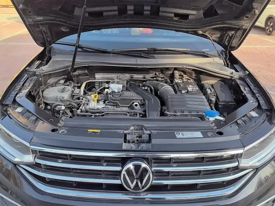 Volkswagen Tiguan L — фото 3