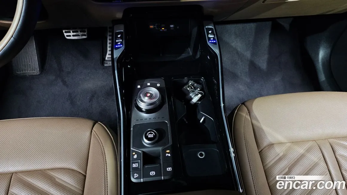Kia Sorento — фото 10