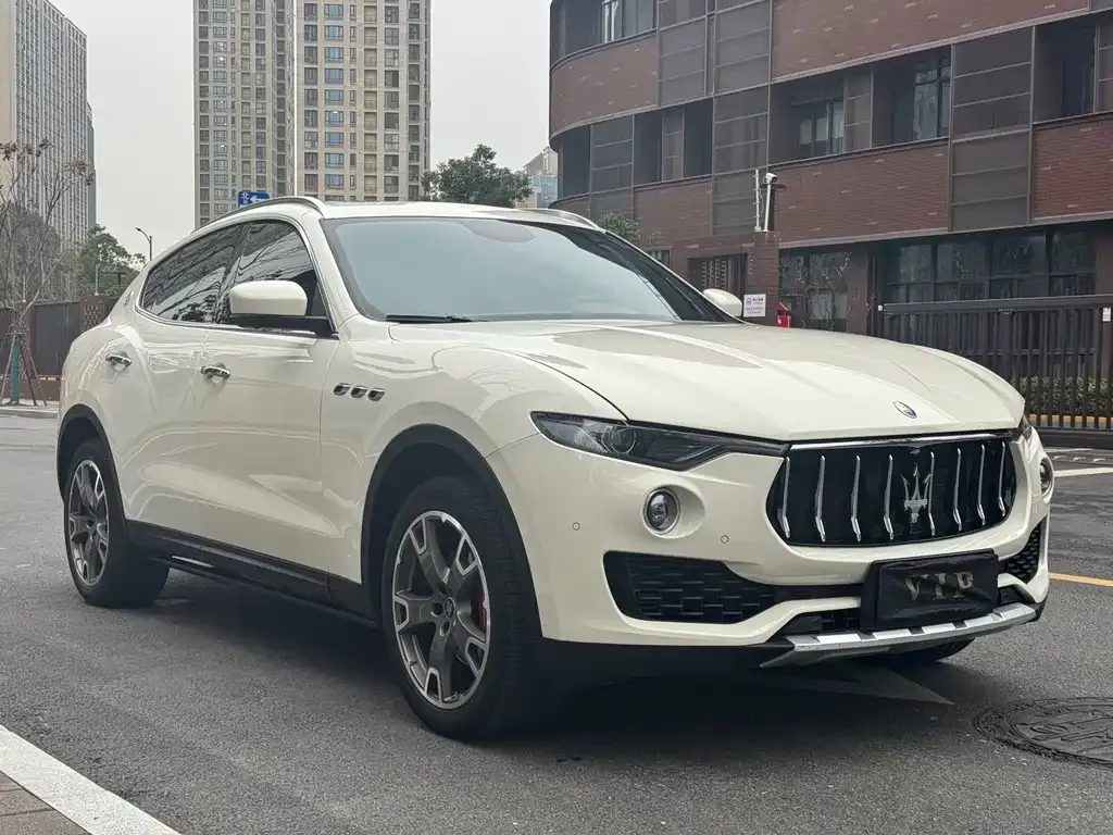 Maserati Levante — фото 10