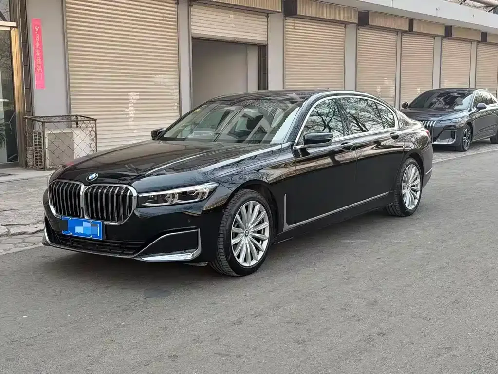 BMW 7 Series — фото 1