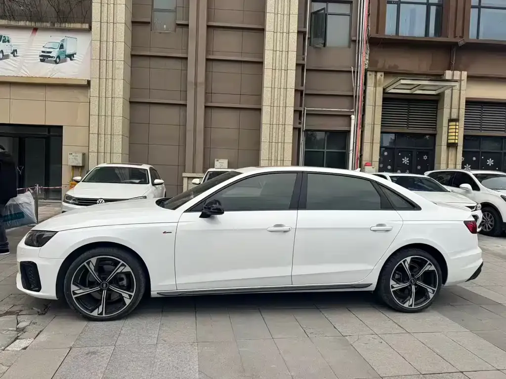 Audi A4L 2024 из CN, фото 7