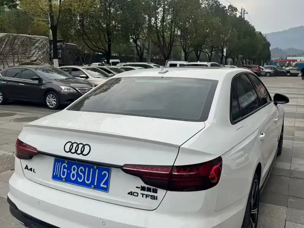 Audi A4L 2024 из CN, фото 3