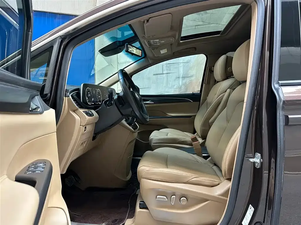 Buick GL8 2021 из CN, фото 6