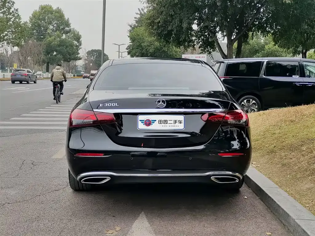 Mercedes-Benz E-Class 2023 из CN, фото 10