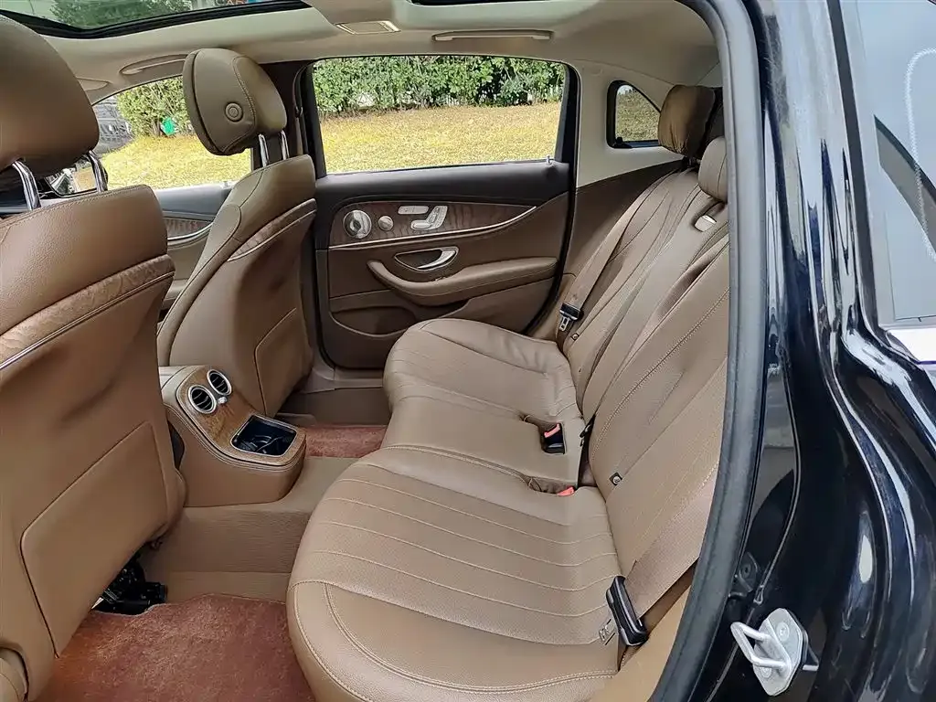 Mercedes-Benz E-Class 2023 из CN, фото 4