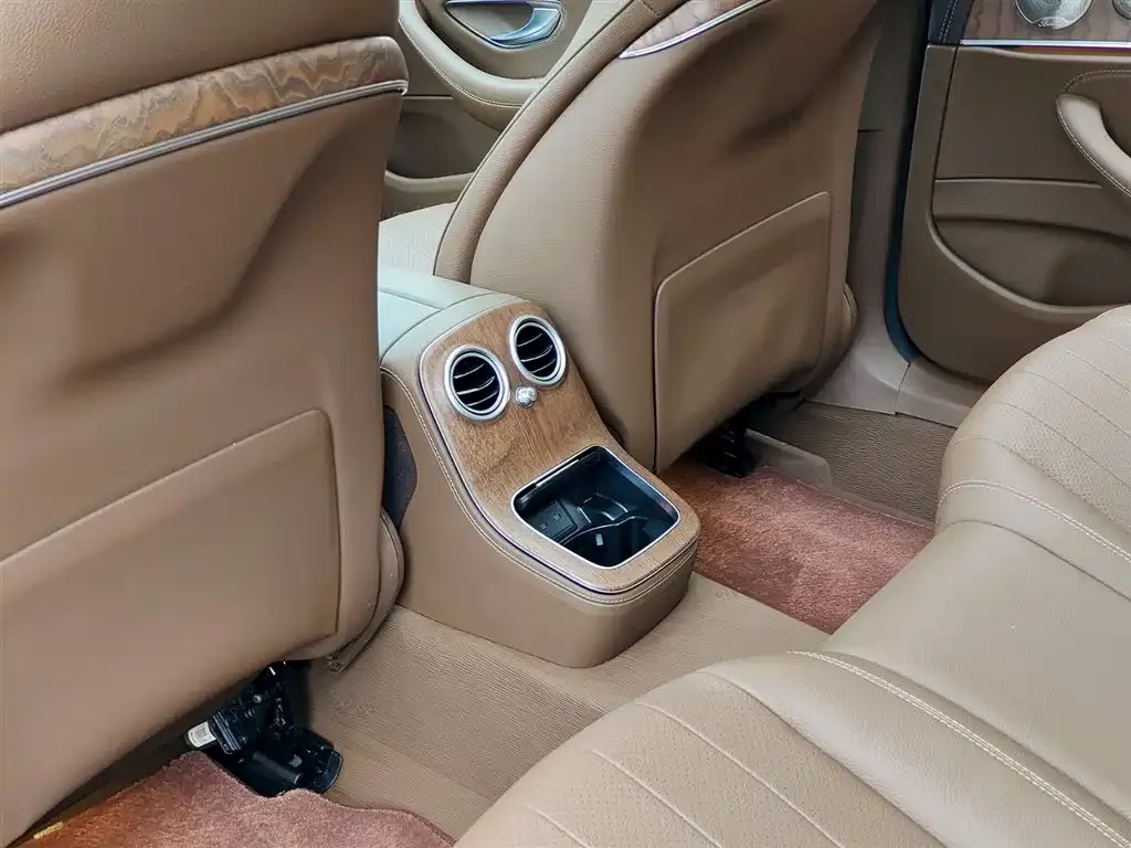 Mercedes-Benz E-Class 2023 из CN, фото 5